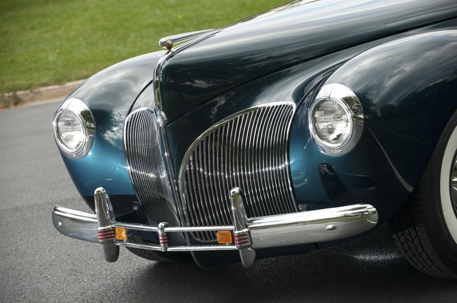  Lincoln Continental Resto-Rod Coupe 1941 года  (фото 13 из 18)